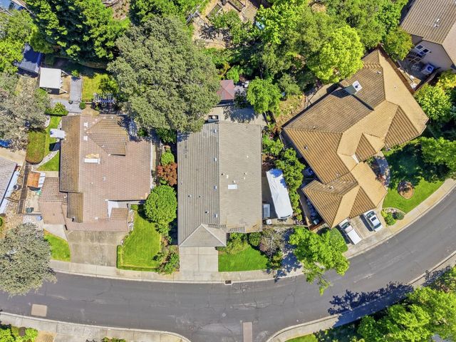 1475 Foxridge Cir, Auburn, CA 95603