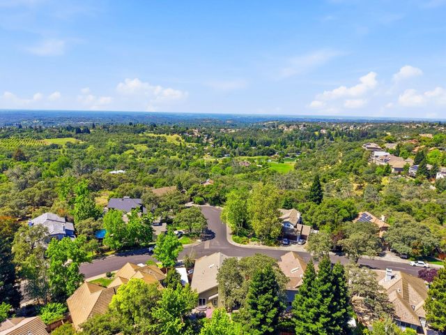 1475 Foxridge Cir, Auburn, CA 95603