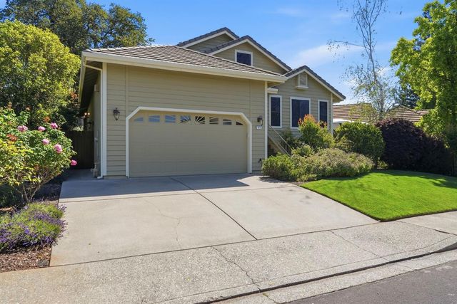 1475 Foxridge Cir, Auburn, CA 95603