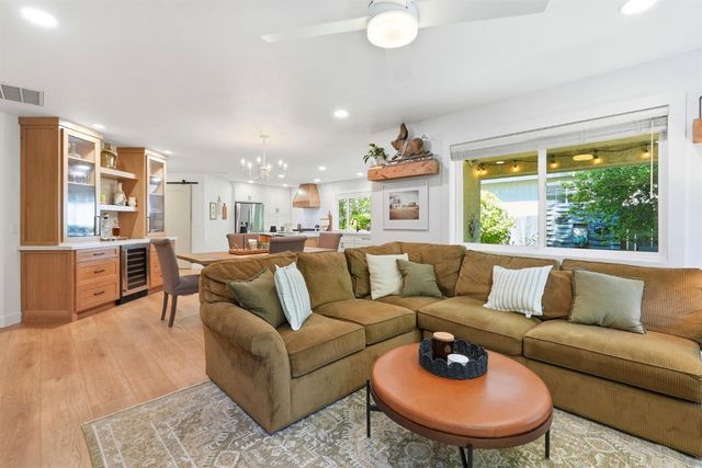 1475 Foxridge Cir, Auburn, CA 95603
