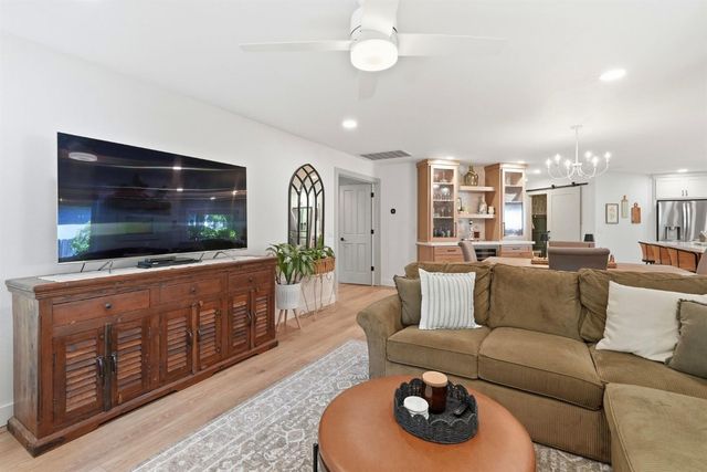 1475 Foxridge Cir, Auburn, CA 95603
