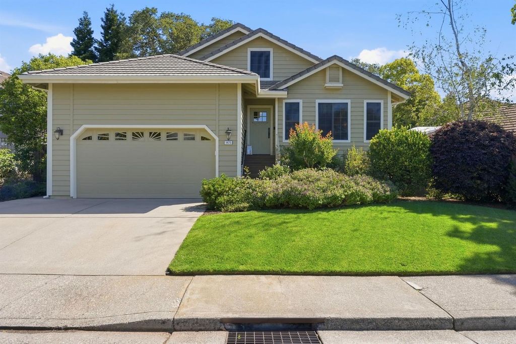 1475 Foxridge Cir, Auburn, CA 95603