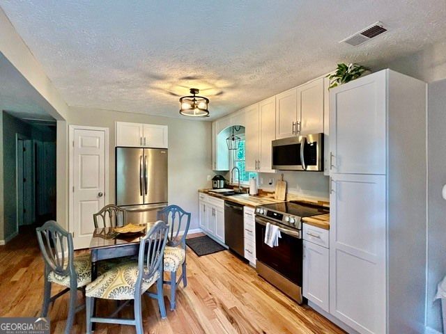 53 E MT ZION Road, Griffin, GA 30223
