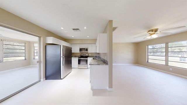 4902 LARGO TERRACE, New Port Richey, FL 34652