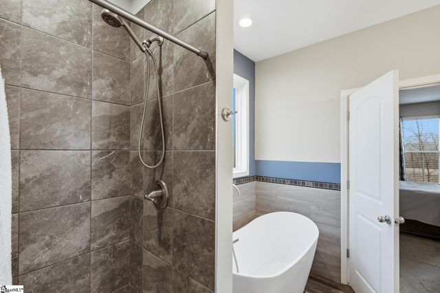 428 Deerwood Road, Anderson, SC 29621