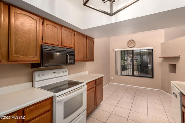 5231 N 1st Avenue, Tucson, AZ 85718