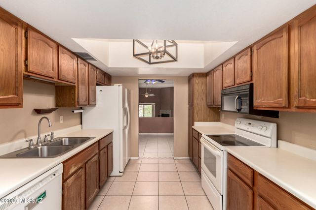 5231 N 1st Avenue, Tucson, AZ 85718