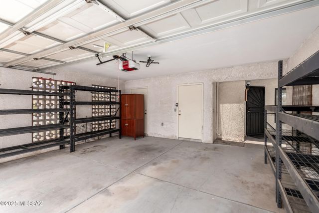 5231 N 1st Avenue, Tucson, AZ 85718