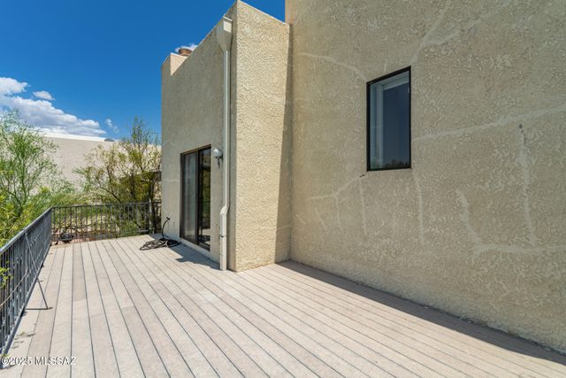 5231 N 1st Avenue, Tucson, AZ 85718