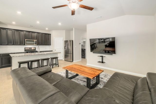 308 Babblebrook WAY, Hutto, TX 78634