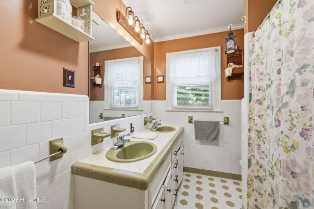 579 N Grimesland Bridge Road, Washington, NC 27889