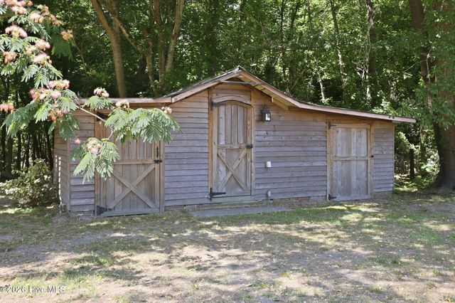 579 N Grimesland Bridge Road, Washington, NC 27889