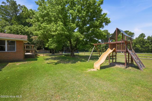 579 N Grimesland Bridge Road, Washington, NC 27889
