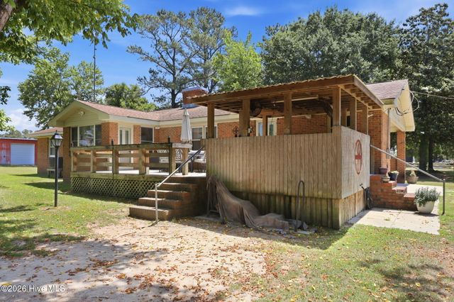 579 N Grimesland Bridge Road, Washington, NC 27889