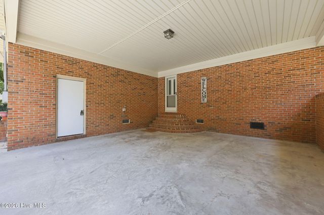 579 N Grimesland Bridge Road, Washington, NC 27889