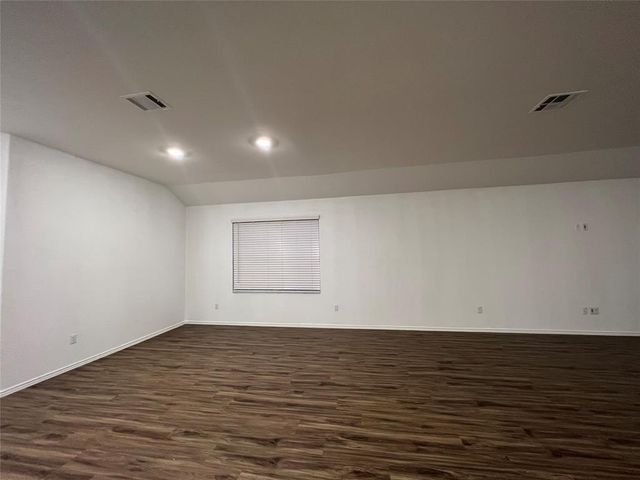 111 Vintage DR, San Marcos, TX 78666