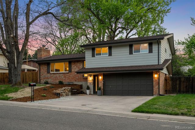 813 W Geddes Circle, Littleton, CO 80120