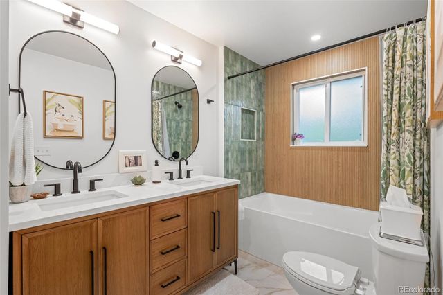 813 W Geddes Circle, Littleton, CO 80120