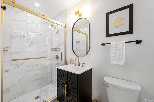 813 W Geddes Circle, Littleton, CO 80120