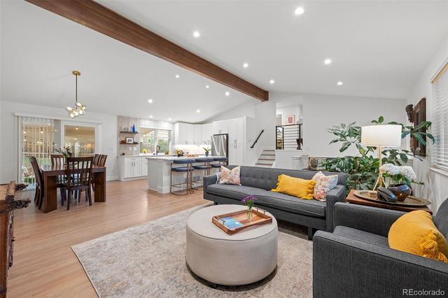 813 W Geddes Circle, Littleton, CO 80120