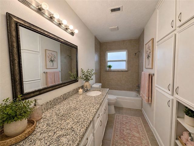 2402 Barak Lane, Bryan, TX 77802