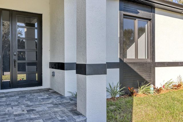 493 SYCAMORE, Port Charlotte, FL 33954