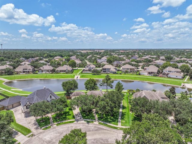 3337 Prince George Drive, Friendswood, TX 77546