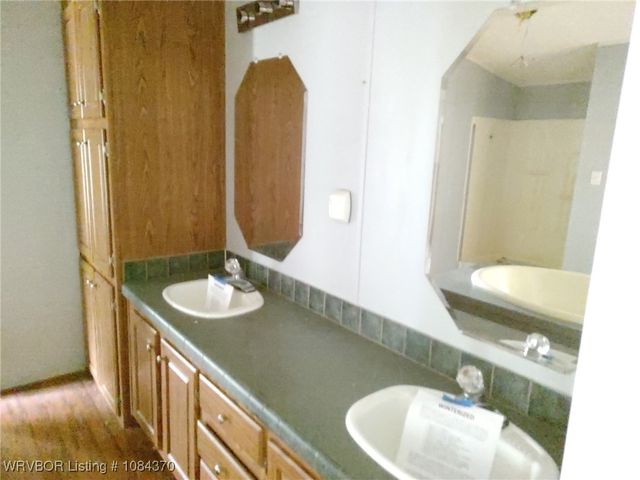 14840 White Valley Road, Mulberry, AR 72947