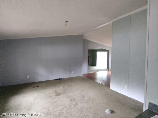 14840 White Valley Road, Mulberry, AR 72947
