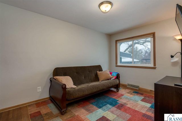 145 S Skyline Drive, Mankato, MN 56001