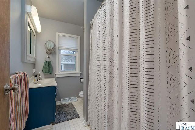 145 S Skyline Drive, Mankato, MN 56001