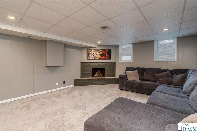 145 S Skyline Drive, Mankato, MN 56001