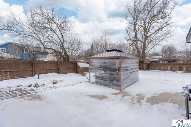 145 S Skyline Drive, Mankato, MN 56001