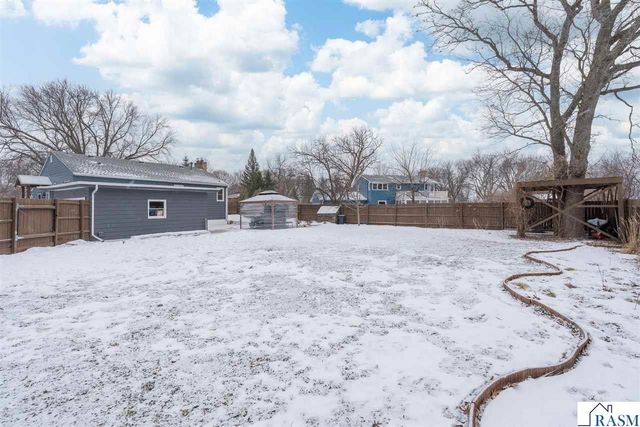 145 S Skyline Drive, Mankato, MN 56001