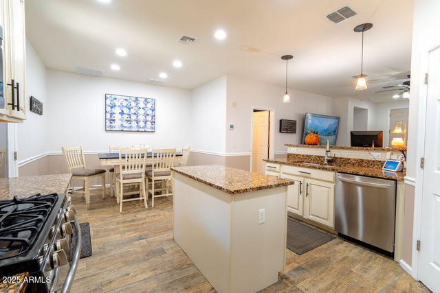 7511 E OSAGE Avenue, Mesa, AZ 85212