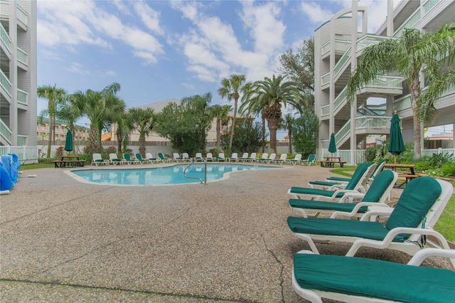 6102 Seawall Boulevard 389, Galveston, TX 77551
