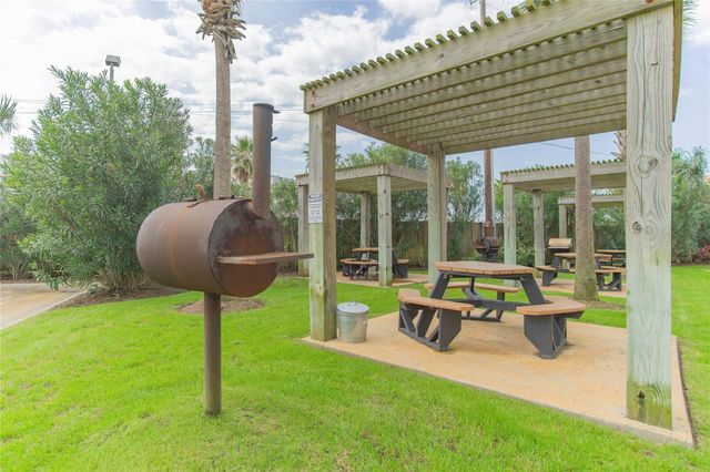 6102 Seawall Boulevard 389, Galveston, TX 77551