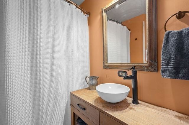 75 Summer St 5, Salem, MA 01970