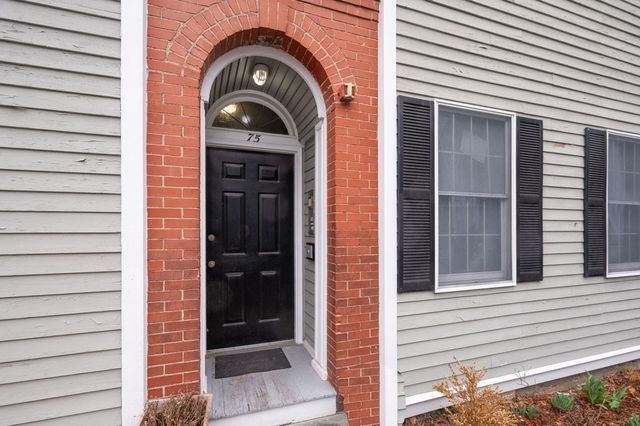 75 Summer St 5, Salem, MA 01970