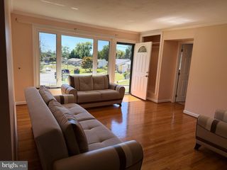 10 HARMON RD, Owings Mills, MD 21117