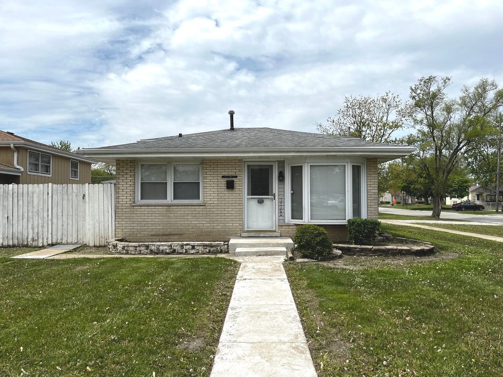15100 AVERS Avenue, Midlothian, IL 60445