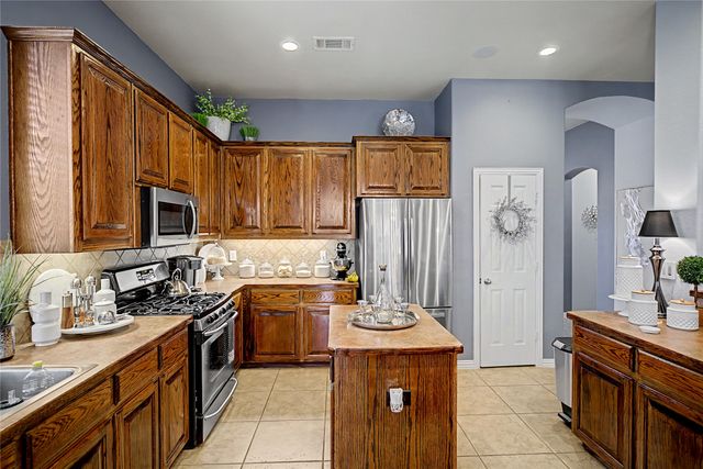 109 Kelli Drive, Forney, TX 75126