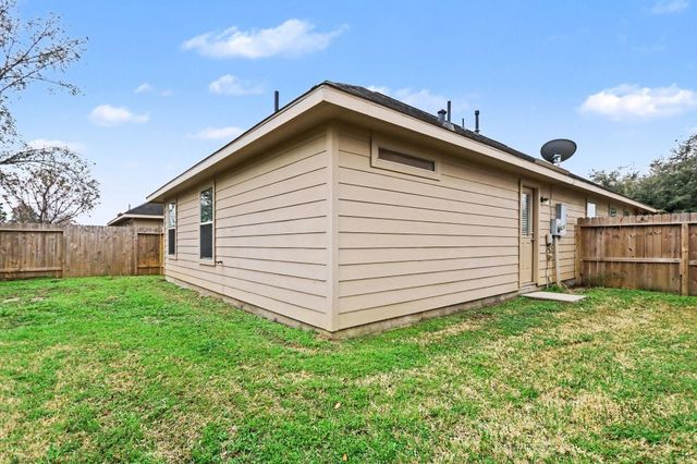 22334 Queenbury Hills Drive, Houston, TX 77073