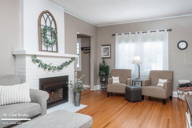 1423 S Riverside Avenue, Saint Clair, MI 48079