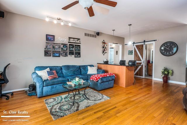 1423 S Riverside Avenue, Saint Clair, MI 48079