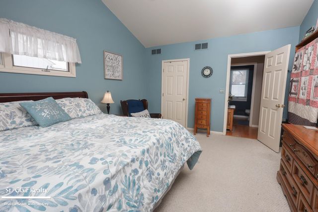 1423 S Riverside Avenue, Saint Clair, MI 48079