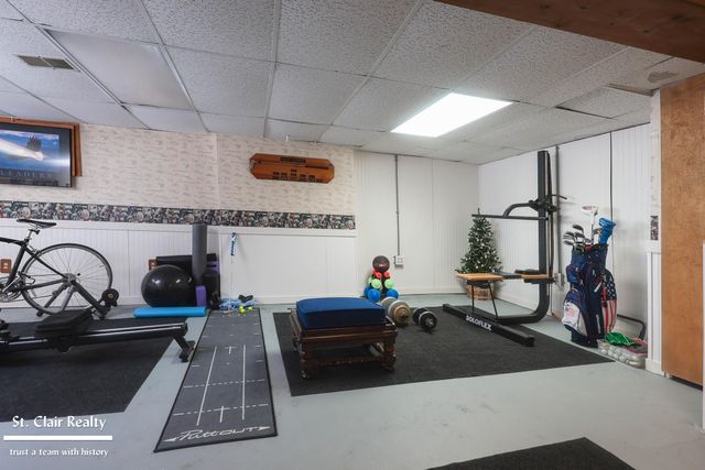 1423 S Riverside Avenue, Saint Clair, MI 48079