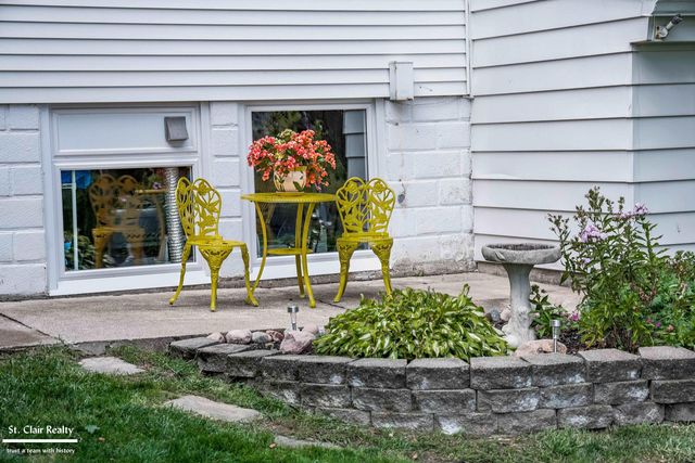 1423 S Riverside Avenue, Saint Clair, MI 48079