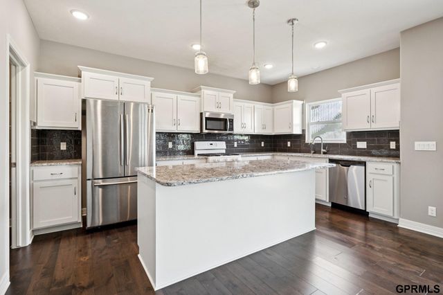 4504 S 198Th Street, Omaha, NE 68135