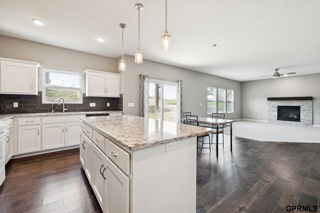 4504 S 198Th Street, Omaha, NE 68135